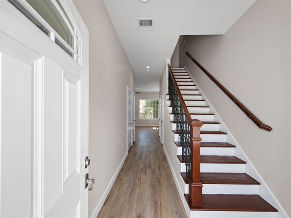 9409 Clinton Drive, Houston TX 77029