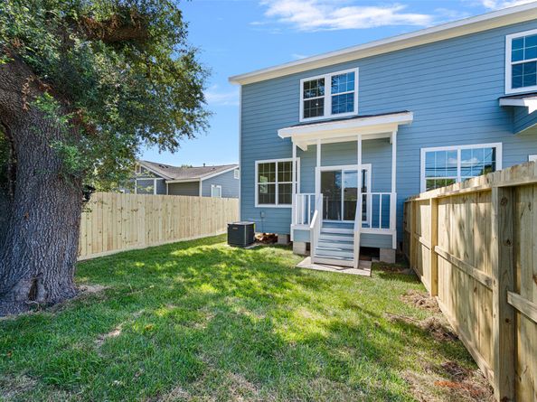 9409 Clinton Drive, Houston TX 77029