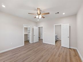 9409 Clinton Drive, Houston TX 77029