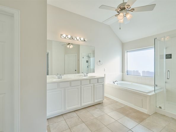 2715 Kingsbury Park Lane, Spring TX 77386