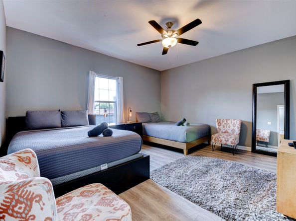 301 Tabor Street, Houston TX 77009