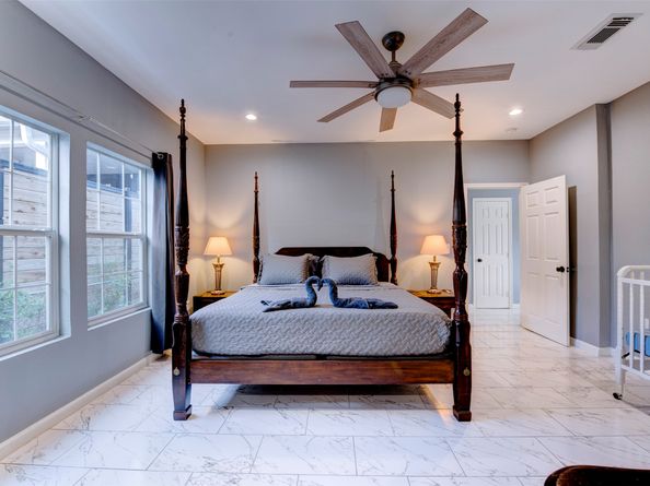 301 Tabor Street, Houston TX 77009