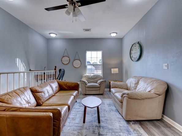 301 Tabor Street, Houston TX 77009