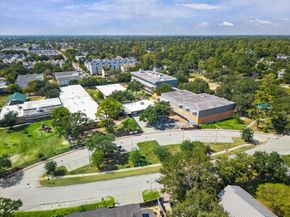 1046 Gardenia Drive, Houston TX 77018