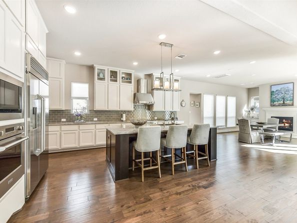 7 Yellowstar Court, Tomball TX 77375