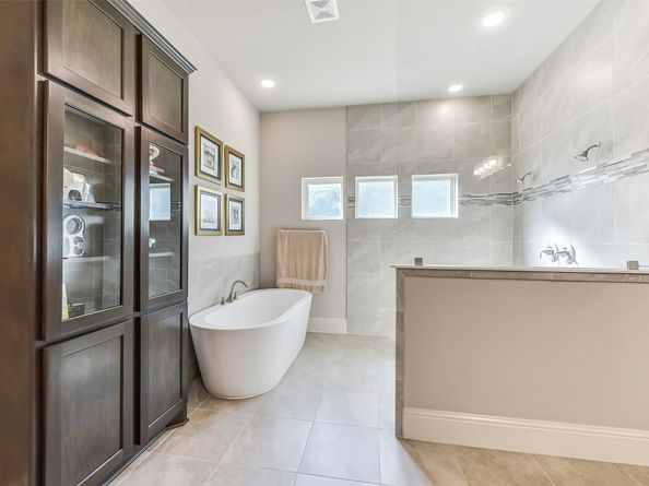 7 Yellowstar Court, Tomball TX 77375