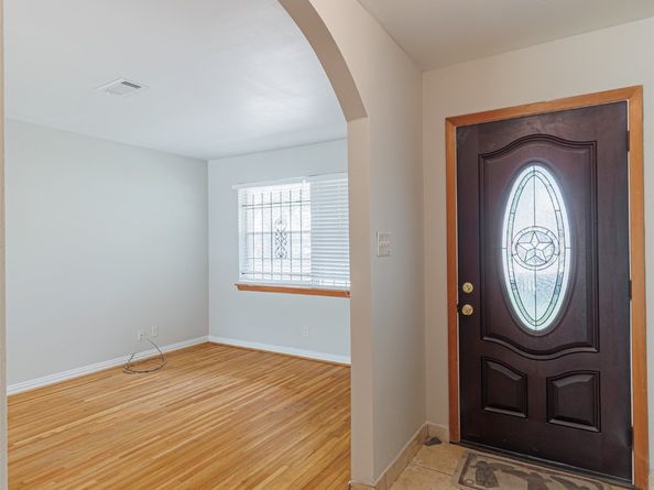 814 Hurley Street, Houston TX 77022