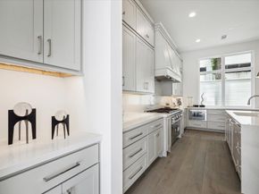 10 Wentworth Square Avenue, Houston TX 77027