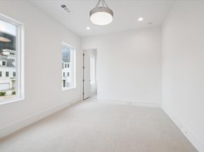 10 Wentworth Square Avenue, Houston TX 77027