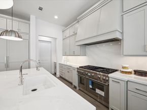 10 Wentworth Square Avenue, Houston TX 77027