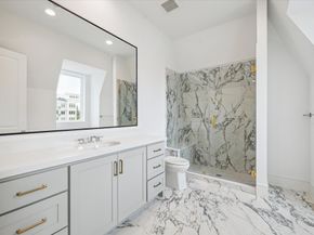 10 Wentworth Square Avenue, Houston TX 77027
