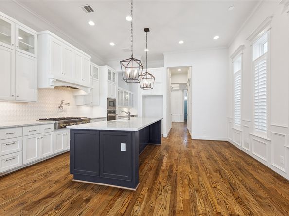 411 W 24th Street, Houston TX 77008