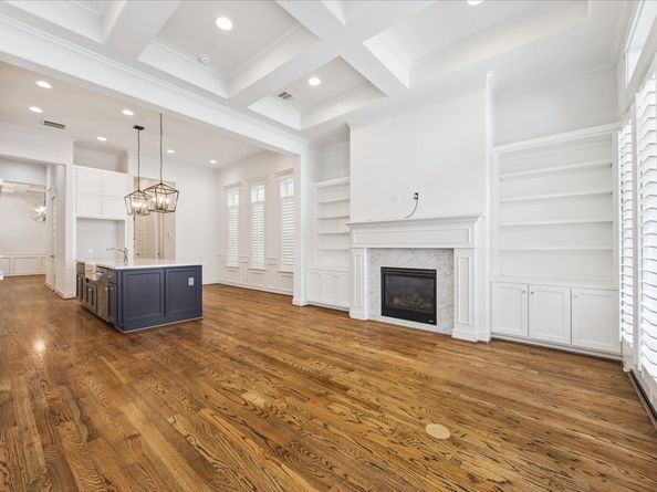 411 W 24th Street, Houston TX 77008