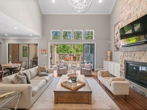 13 Honey Daffodil Place, The Woodlands TX 77380