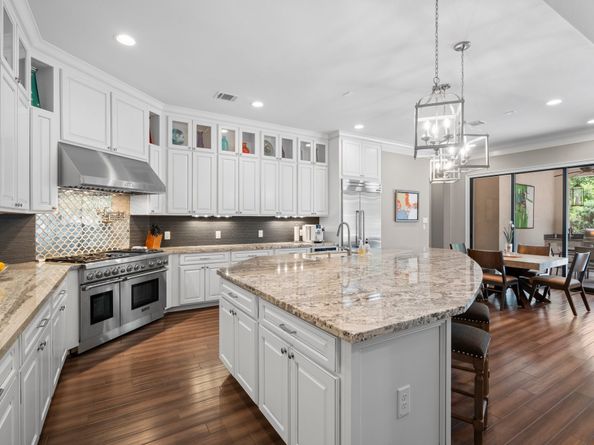 13 Honey Daffodil Place, The Woodlands TX 77380