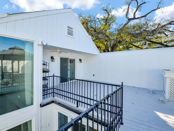 6 River Hollow Lane, Houston TX 77027