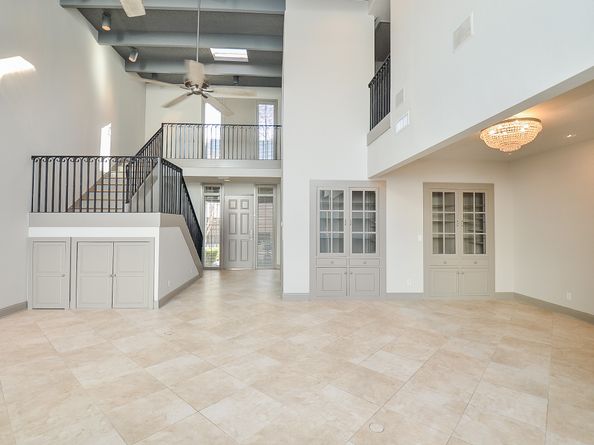 6 River Hollow Lane, Houston TX 77027