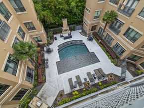 1901 Post Oak Boulevard 4304, Houston TX 77056