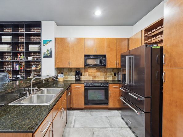 1901 Post Oak Boulevard 4304, Houston TX 77056