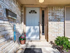 813 Lakeview Drive, Sugar Land TX 77498