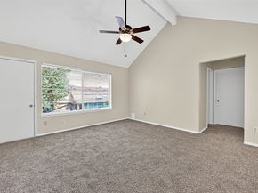 813 Lakeview Drive, Sugar Land TX 77498