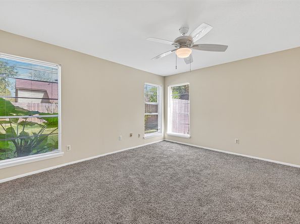 813 Lakeview Drive, Sugar Land TX 77498