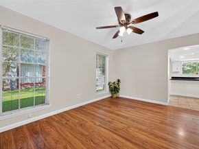 813 Lakeview Drive, Sugar Land TX 77498