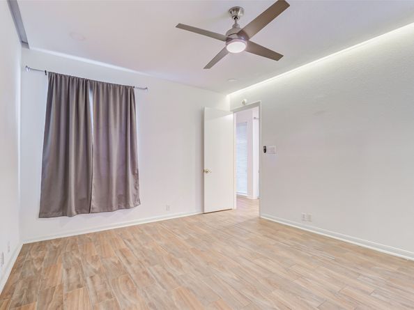 2829 Timmons Lane 167, Houston TX 77027