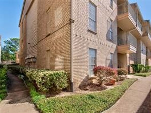 12550 Whittington Drive 814, Houston TX 77077