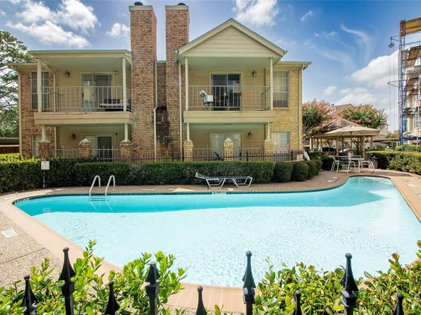 12550 Whittington Drive 814, Houston TX 77077