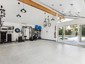 5686 Bayou Glen Road, Houston TX 77056