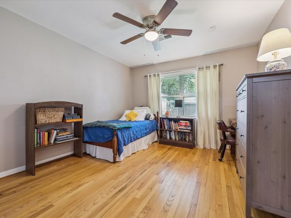 5114 Kinglet Street, Houston TX 77035