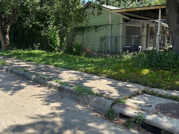 6003 Southmont Street, Houston TX 77033