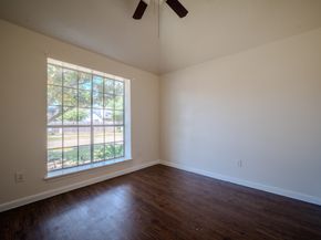 1411 Clear Valley Drive, Houston TX 77014