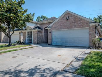 1411 Clear Valley Drive