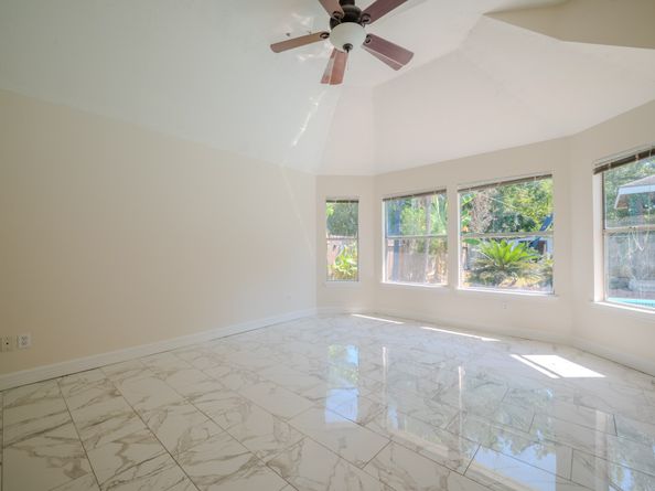 1411 Clear Valley Drive, Houston TX 77014