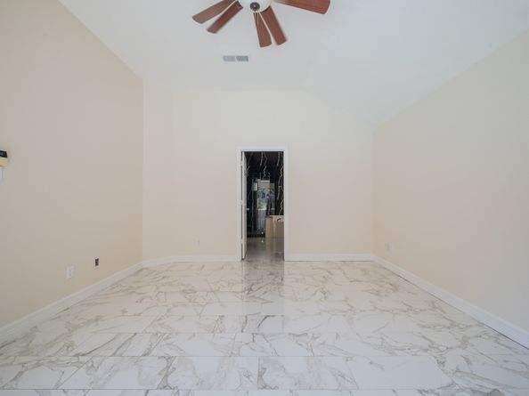 1411 Clear Valley Drive, Houston TX 77014