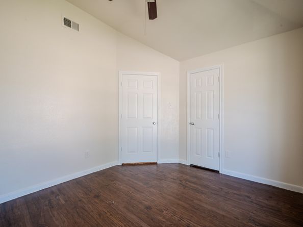 1411 Clear Valley Drive, Houston TX 77014