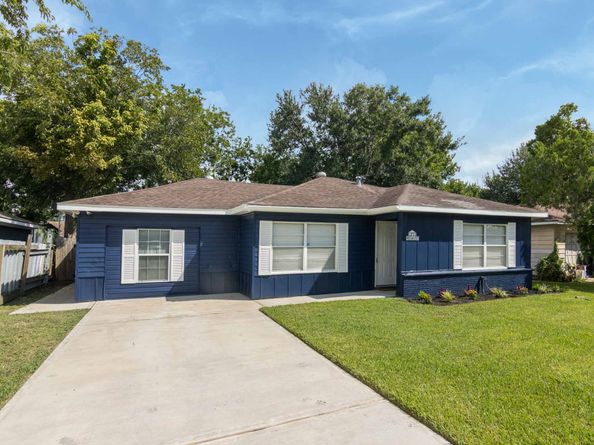 1211 Regal Street, Houston TX 77034