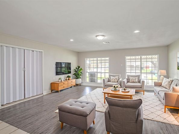 7219 Willowtex Drive, Houston TX 77396