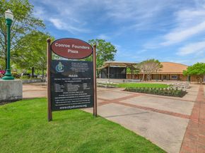 555 Belle Springs Lane, Conroe TX 77301
