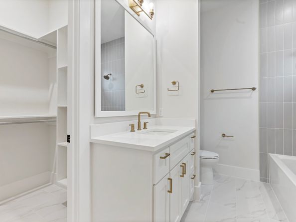 1526 Wakefield Drive, Houston TX 77018