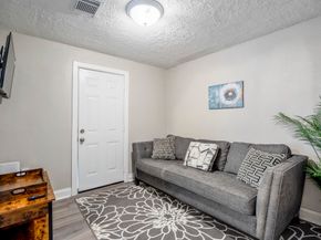 5411 Arapahoe Street, Houston TX 77020