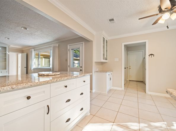 2230 Riverlawn Drive, Kingwood TX 77339