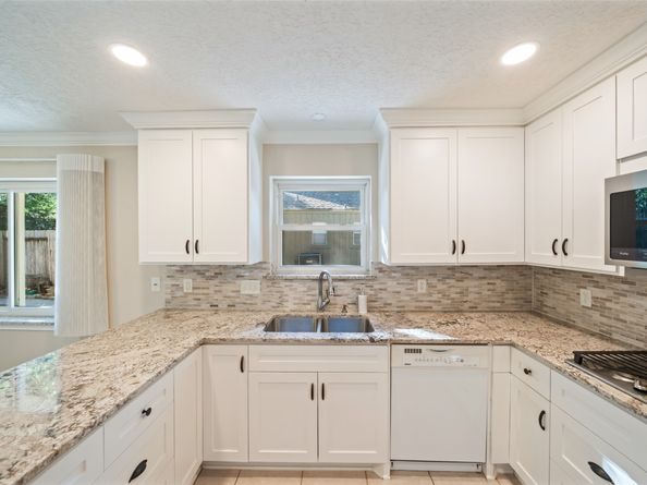 2230 Riverlawn Drive, Kingwood TX 77339
