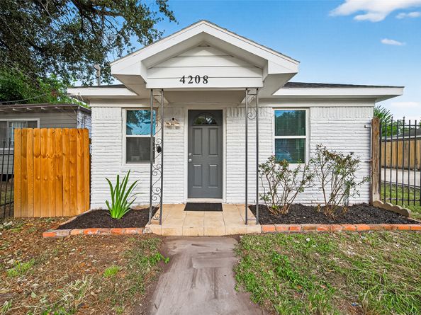 4208 Europa Street, Houston TX 77022