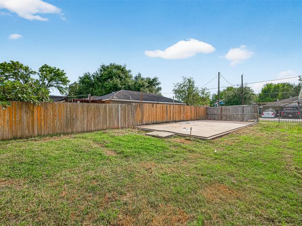4208 Europa Street, Houston TX 77022