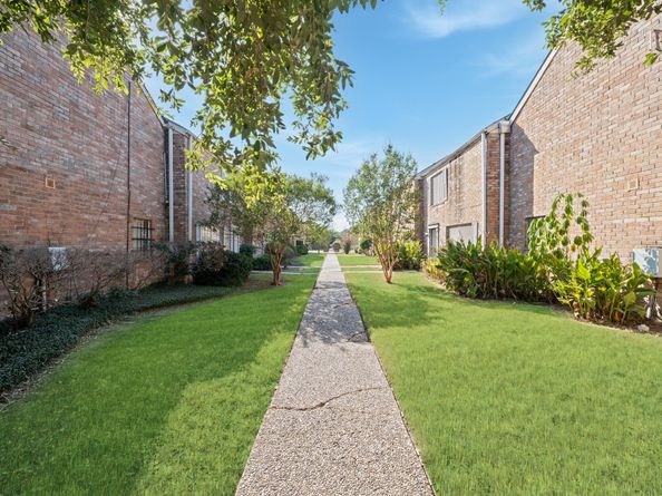 4156 Belle Park Drive 4156, Houston TX 77072