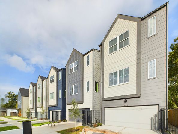 4329 Arlington Street, Houston TX 77022