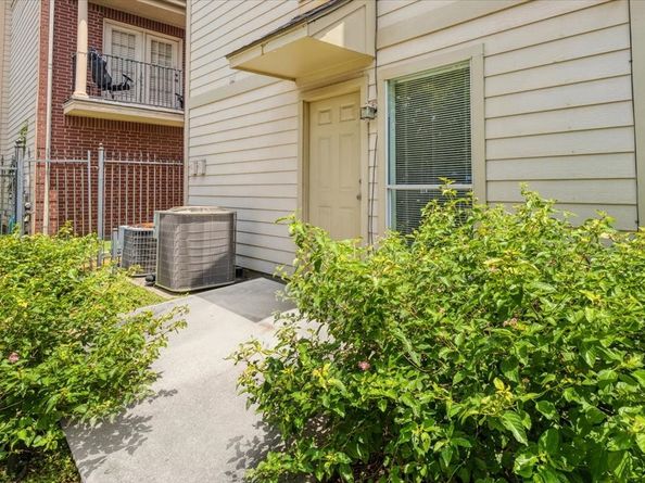 2263 Austin Street, Houston TX 77002